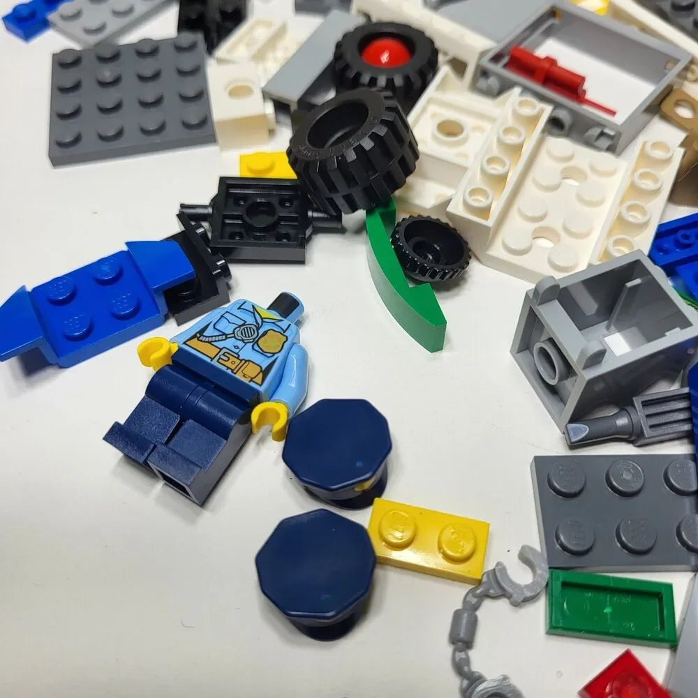 LEGO CITY: Police Starter Set 60136 Incomplete 2 Sets